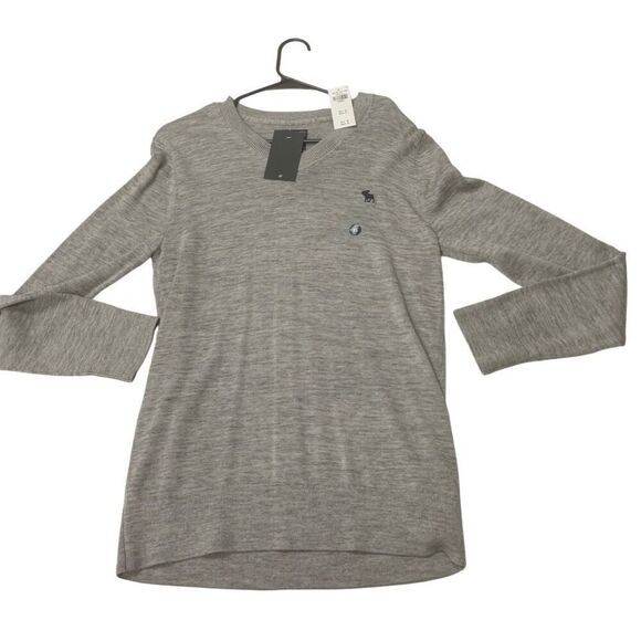 Abercrombie & Fitch Sweaters - NWT Abercrombie Sweater